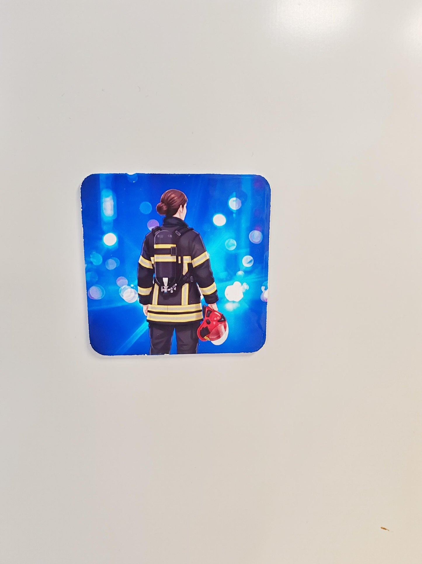 Magnet Personnalisé CONNECTÉ 6.5x6.5 cm Design Sur Mesure + option QR Code & Puce NFC - Cadeau Interactif