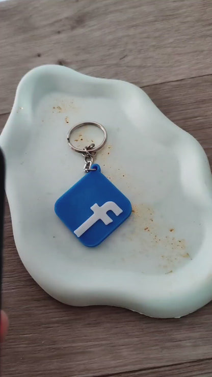 Porte-clef réseaux ( Facebook , Google, Tiktok, Instagram ... ) avec puce NFC